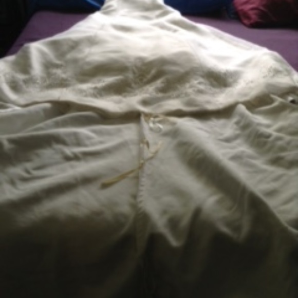 Classic Bride Strapless Wedding Dress Lace up back - Picture 6 of 7